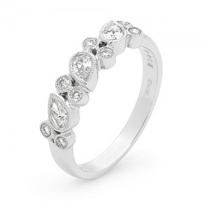 18ct White Gold Diamond Millgrain Ring D: 0.48