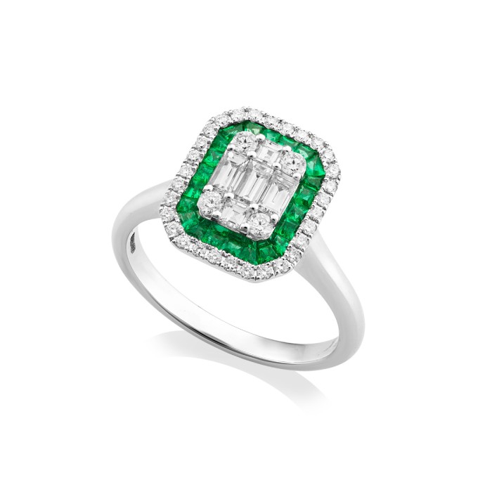 18ct White Gold Emerald & Diamond Ring - E 0.61  D 0.69