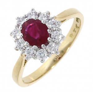 18ct Gold Ruby & Diamond Cluster Ring - R 1.50 D 0.83