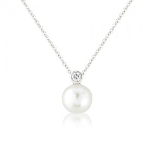 9ct White Gold Cultured Pearl & Diamond Pendant - D 0.05ct