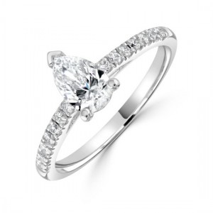 Platinum Pear-shaped Diamond Ring 0.70 + 0.20 E/SI1