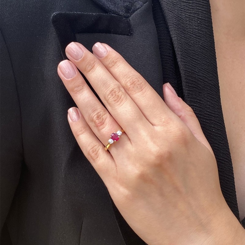 Diamond finger ring store